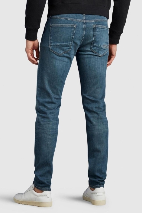 Cast Iron blauwe heren jeans | Model achteraanzicht