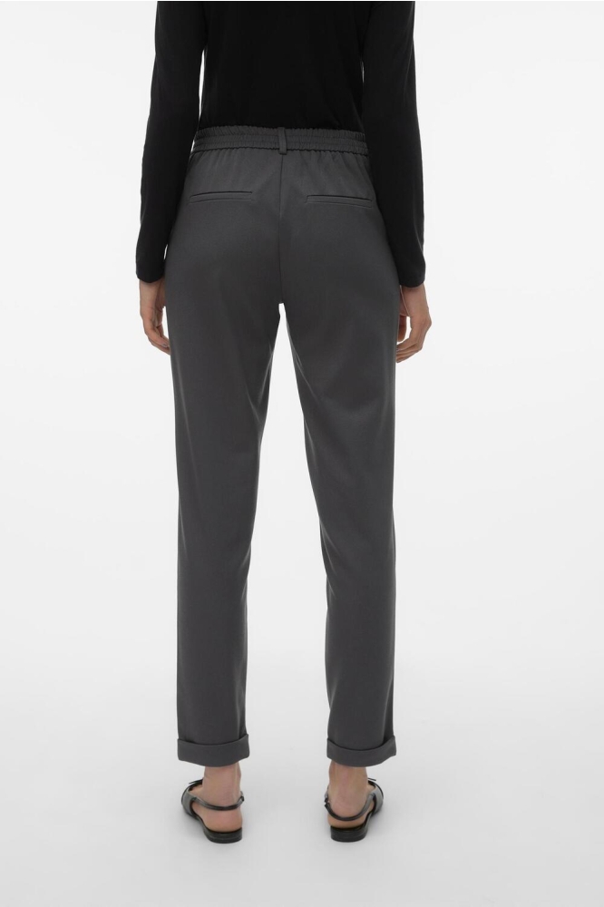 Vero Moda grijze dames broek | Model achteraanzicht