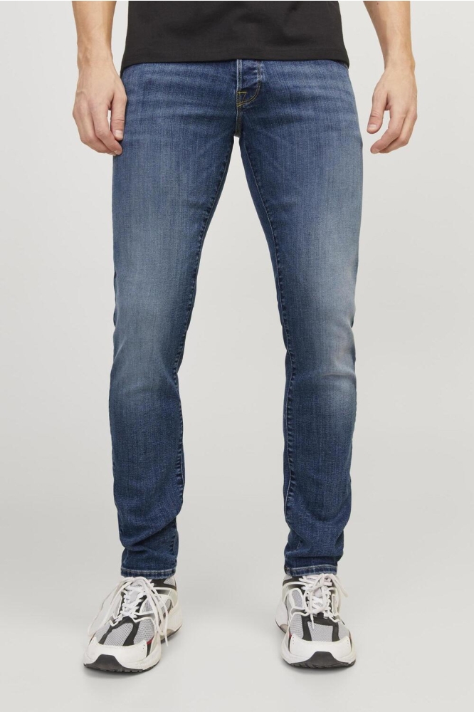 Jack & Jones blauwe heren jeans | Model vooraanzicht