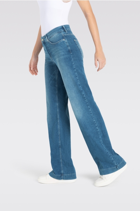 Mac blauwe dames jeans | Model zijaanzicht