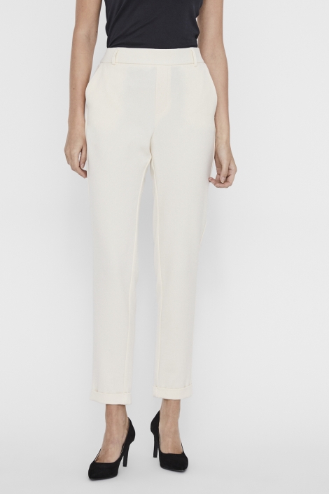 Vero Moda beige dames broek | Model vooraanzicht