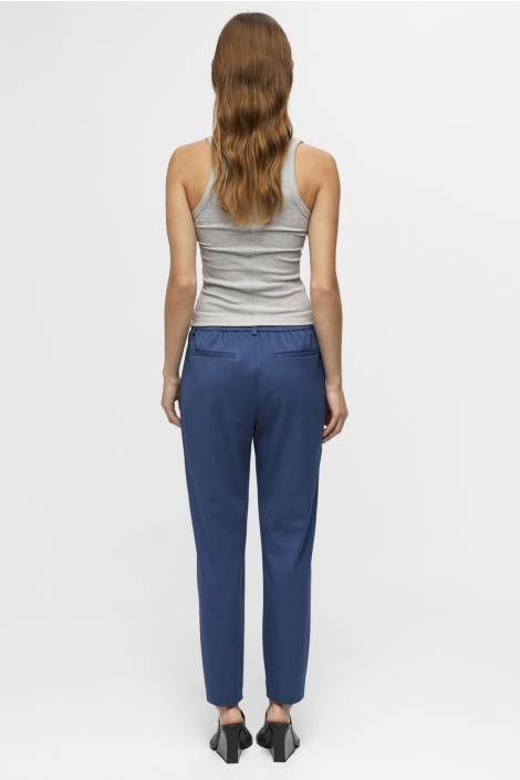Object blauwe dames broek | Model