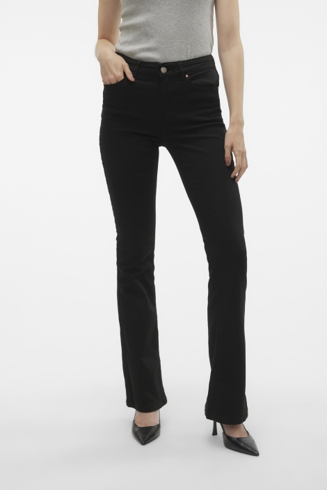 Vero Moda zwarte dames jeans | Model vooraanzicht