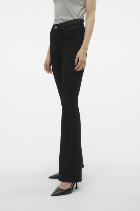 Vero Moda zwarte dames jeans | Model zijaanzicht