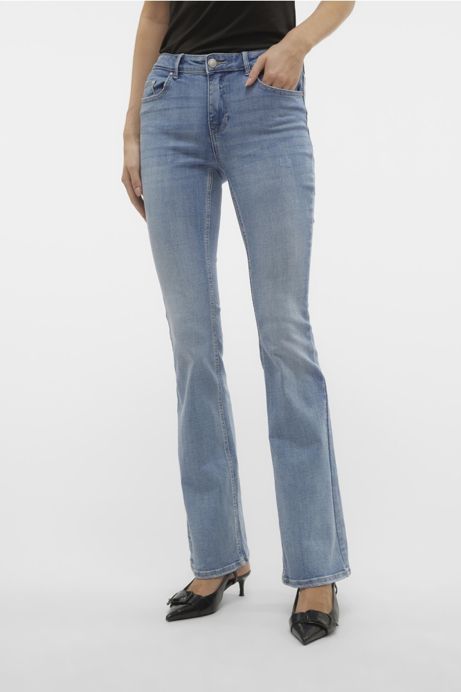 Vero Moda blauwe dames jeans | Model vooraanzicht
