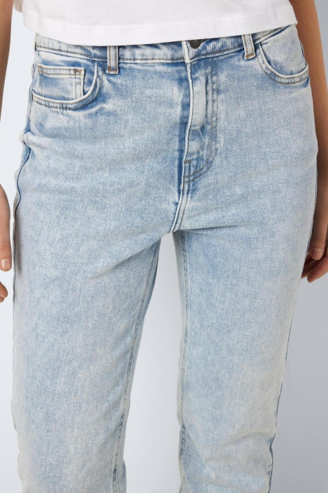 Noisy may blauwe dames jeans | Close up