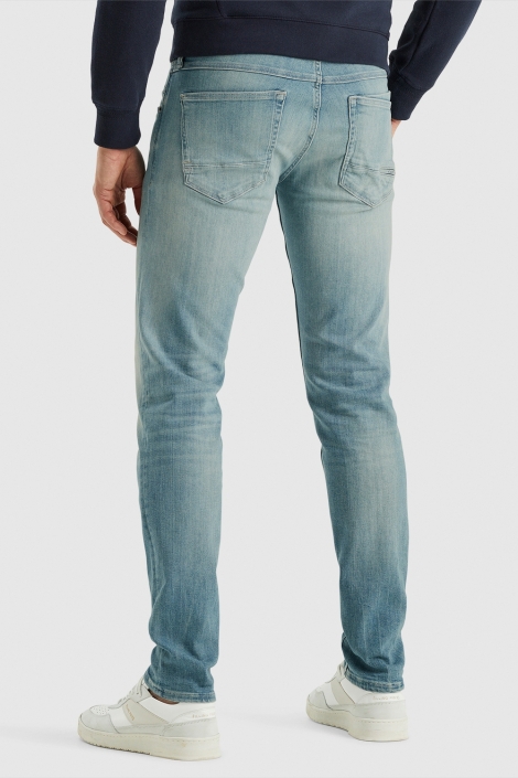 Cast Iron blauwe heren jeans | Model achteraanzicht