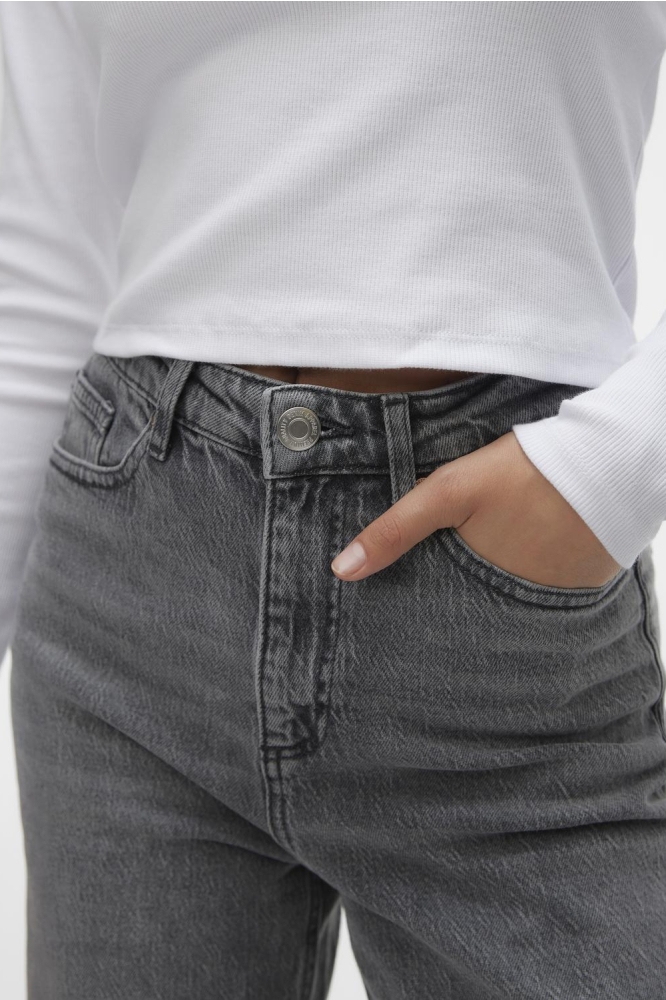 Vero Moda grijze dames jeans | Close up