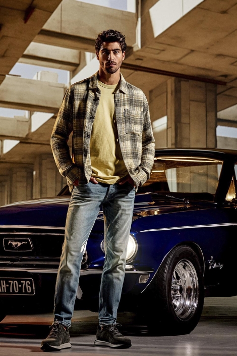 Cast Iron groene heren overhemd | Sfeerbeeld, In situatie