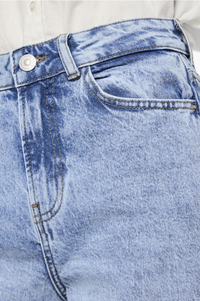 Pieces blauwe dames jeans | Close up