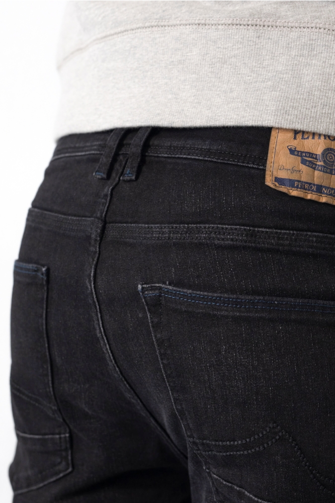 Petrol Industries zwarte heren jeans | Close up