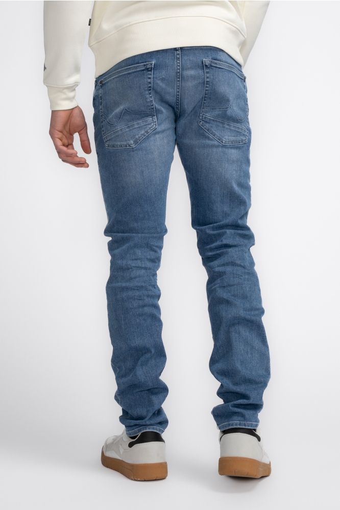 Petrol Industries blauwe heren jeans | Model achteraanzicht