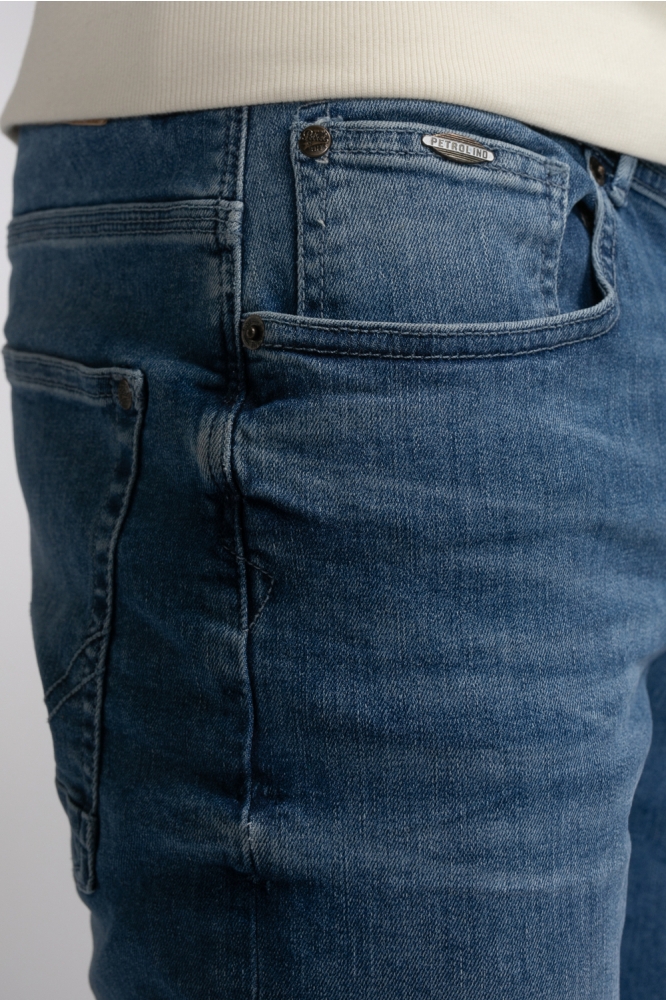 Petrol Industries blauwe heren jeans | Close up
