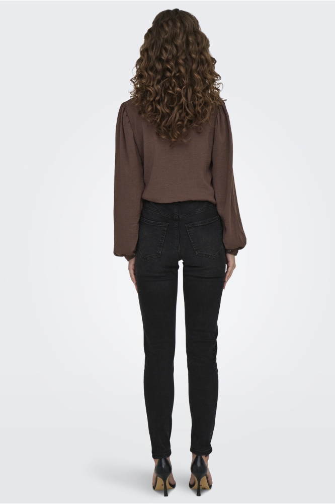 Jacqueline de Yong zwarte dames jeans | Model achteraanzicht