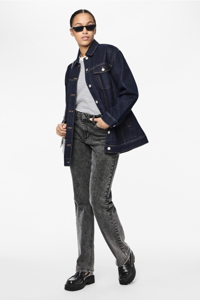 Pieces grijze dames jeans | Model