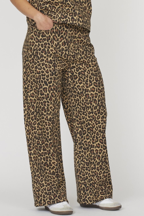 SisterS point camel dames jeans | Model vooraanzicht