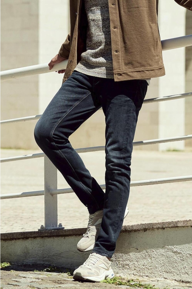 Cast Iron blauwe heren jeans | Sfeerbeeld, In situatie