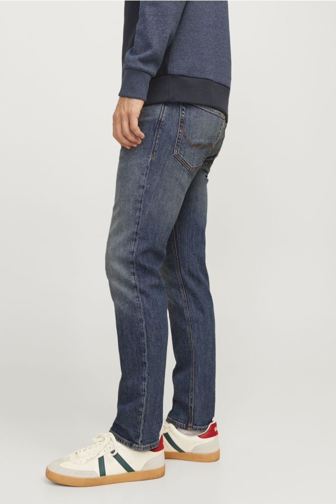 Jack & Jones blauwe heren jeans | Model zijaanzicht