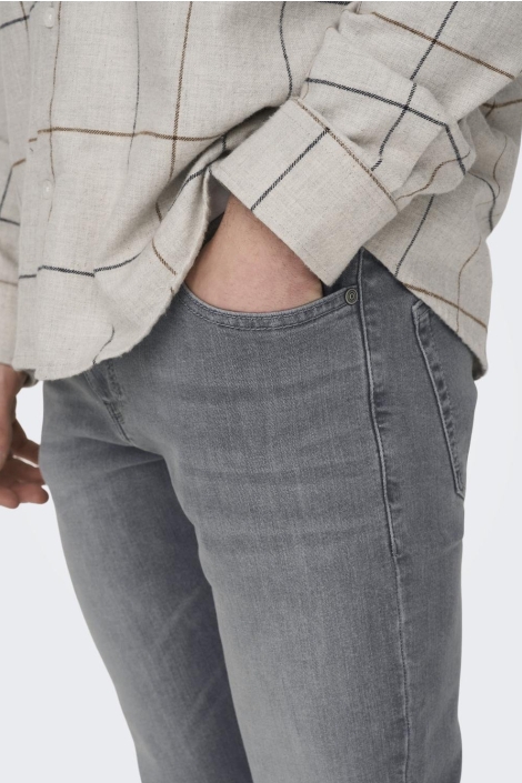 Only & Sons grijze heren jeans | Model zijaanzicht