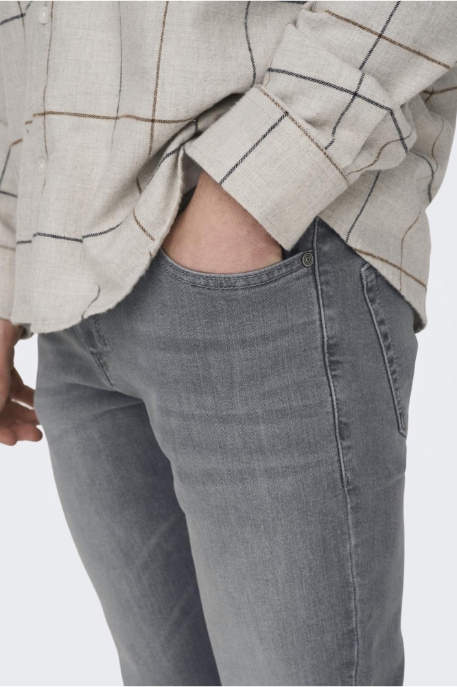Only & Sons grijze heren jeans | Model zijaanzicht