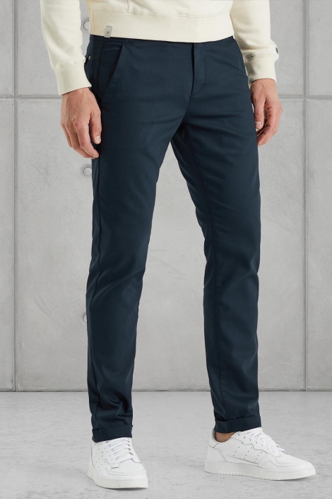 Cast Iron blauwe heren broek | Model vooraanzicht