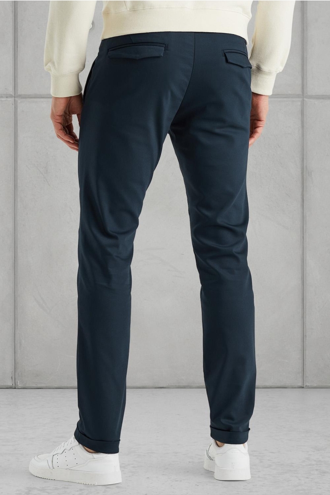 Cast Iron blauwe heren broek | Model vooraanzicht
