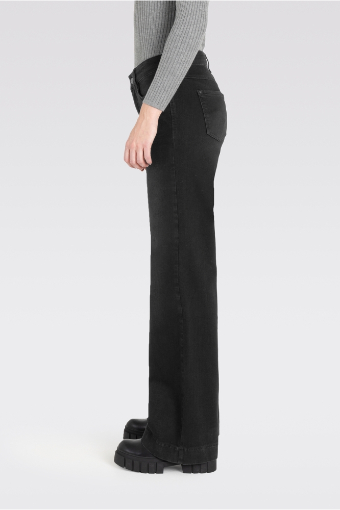 Mac zwarte dames jeans | Model zijaanzicht
