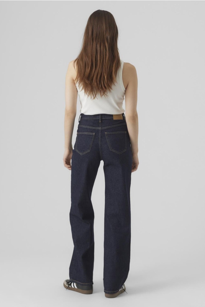 Vero Moda blauwe dames jeans | Model