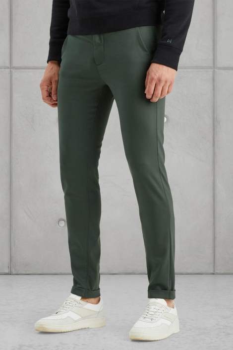Cast Iron groene heren broek | Model vooraanzicht