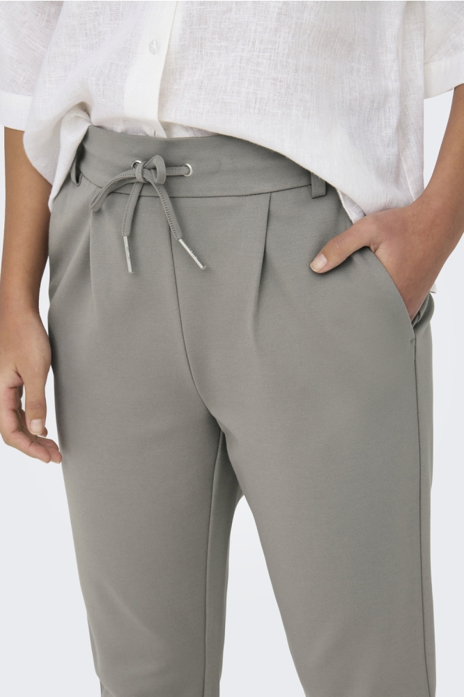 Only grijze dames broek | Close up