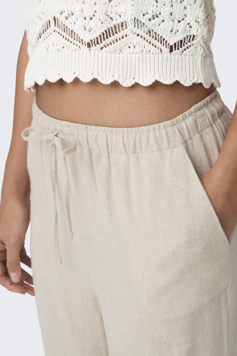 Only ecru dames broek | Close up