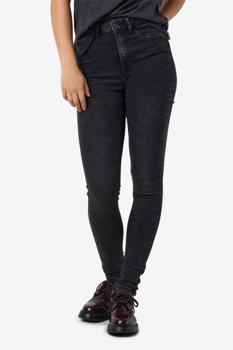 Noisy may zwarte dames jeans | Model vooraanzicht