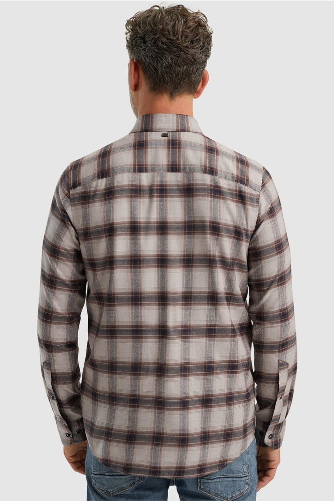 Vanguard taupe heren overhemd | Model achteraanzicht