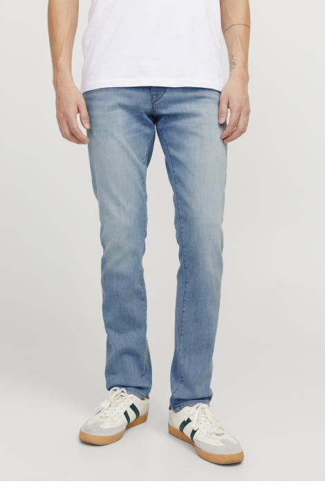Jack & Jones blauwe heren jeans | Model vooraanzicht