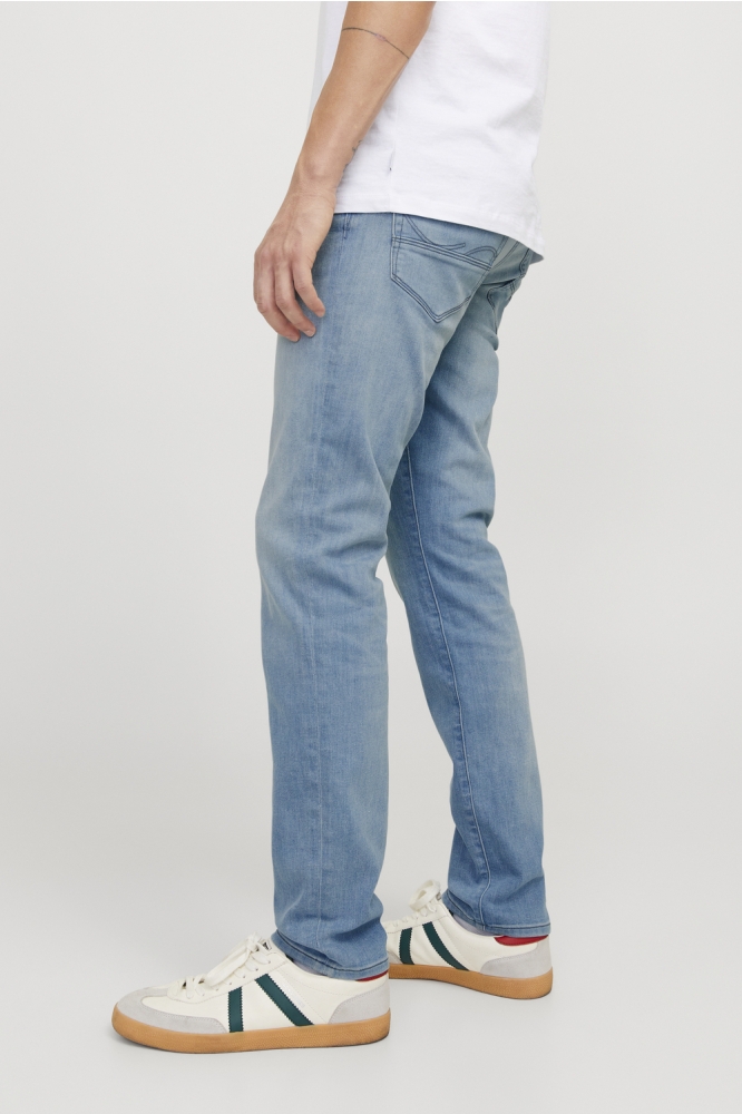 Jack & Jones blauwe heren jeans | Model zijaanzicht