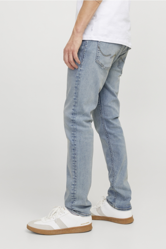 Jack & Jones blauwe heren jeans | Model zijaanzicht