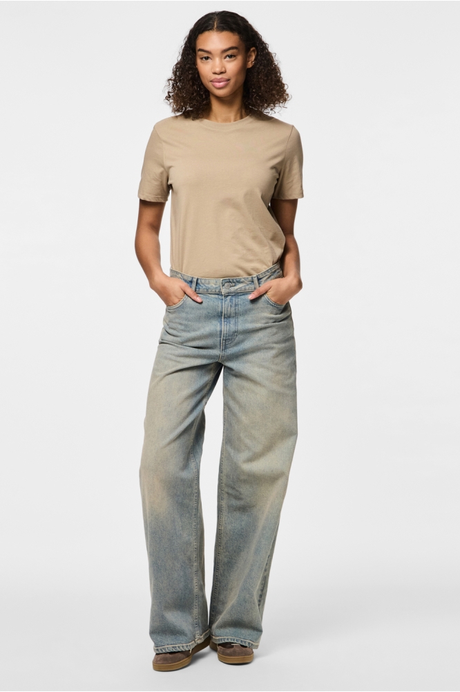 Pieces blauwe dames jeans | Model