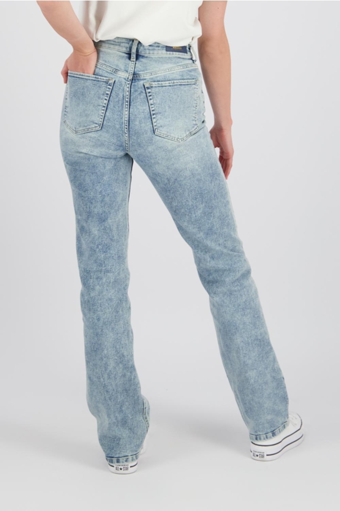 Raizzed blauwe dames jeans | Model achteraanzicht