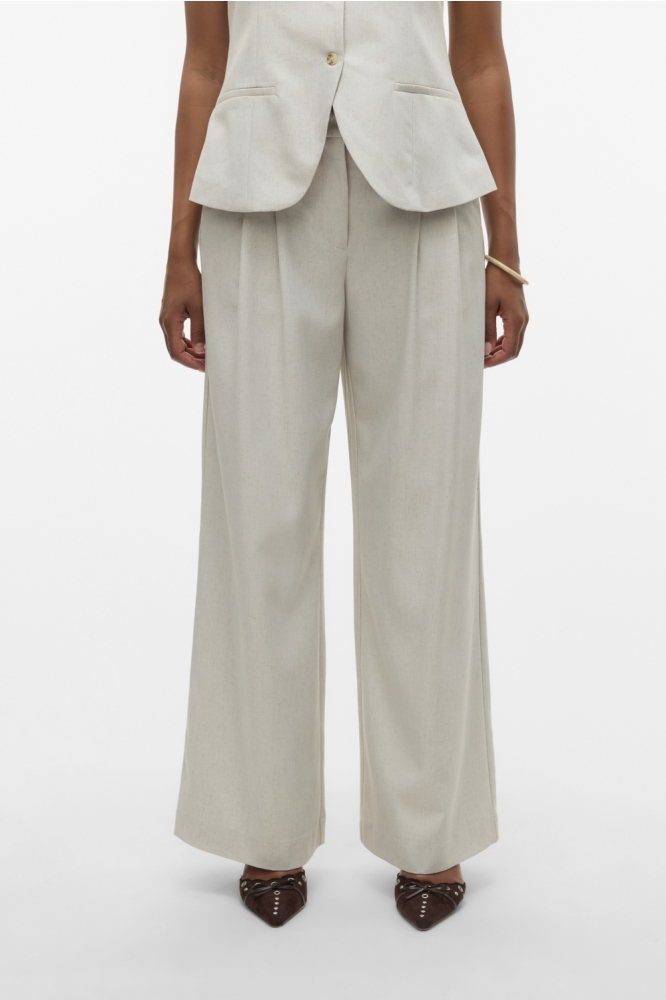 Vero Moda beige dames broek | Model vooraanzicht