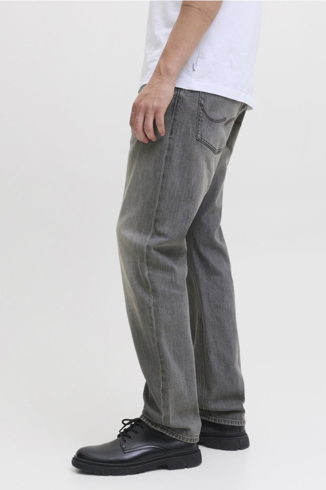 Jack & Jones grijze heren jeans | Model zijaanzicht