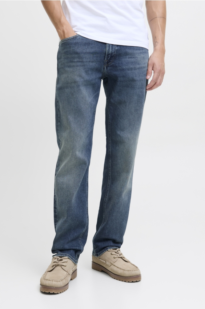 Jack & Jones blauwe heren jeans | Model