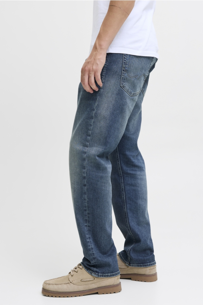 Jack & Jones blauwe heren jeans | Model zijaanzicht