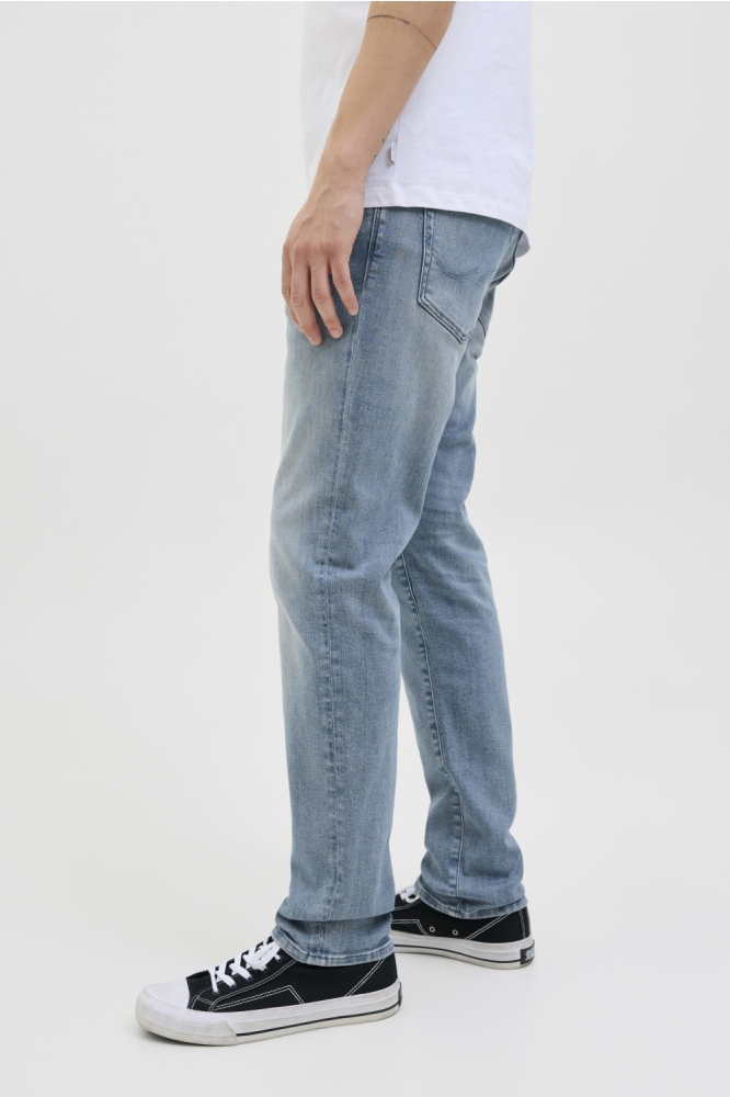 Jack & Jones blauwe heren jeans | Model zijaanzicht