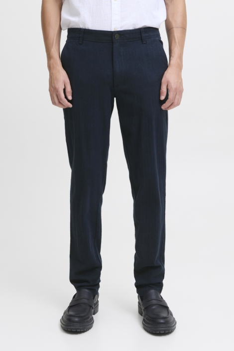 Jack & Jones blauwe heren broek | Model vooraanzicht