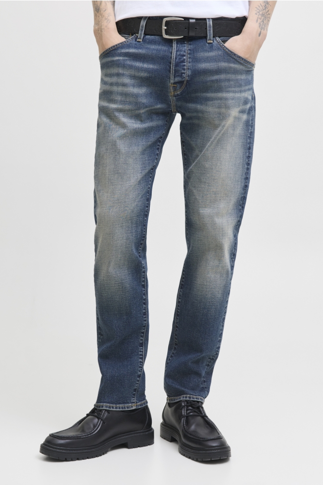 Jack & Jones blauwe heren jeans | Model vooraanzicht