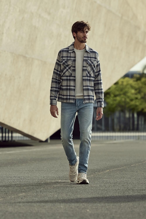 Cast Iron blauwe heren jeans | Sfeerbeeld, In situatie