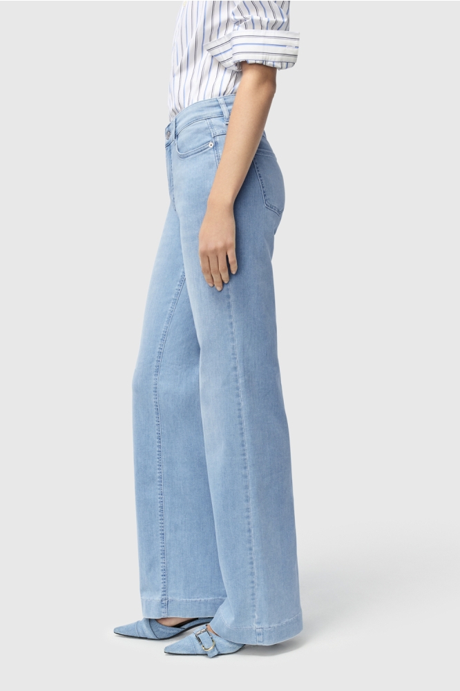 Mac blauwe dames jeans | Model zijaanzicht