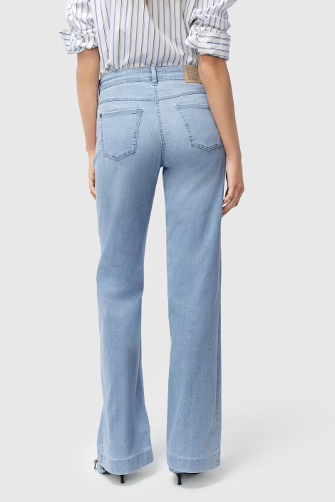 Mac blauwe dames jeans | Model achteraanzicht