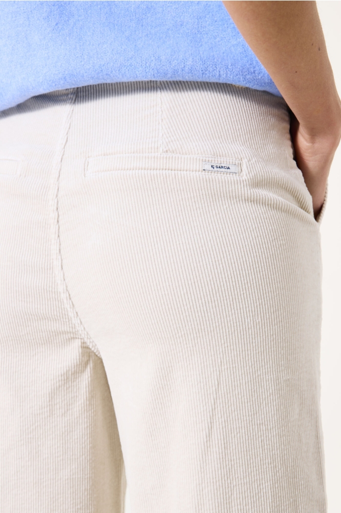 Garcia witte dames broek | Close up