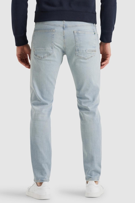 Cast Iron blauwe heren jeans | Model achteraanzicht